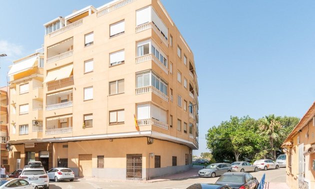 Resale - Apartment / flat -
Torrevieja - La Mata