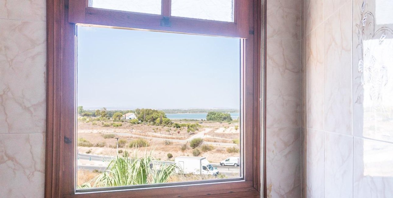 Resale - Apartment / flat -
Torrevieja - La Mata