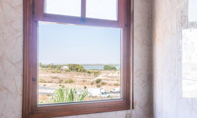 Resale - Apartment / flat -
Torrevieja - La Mata