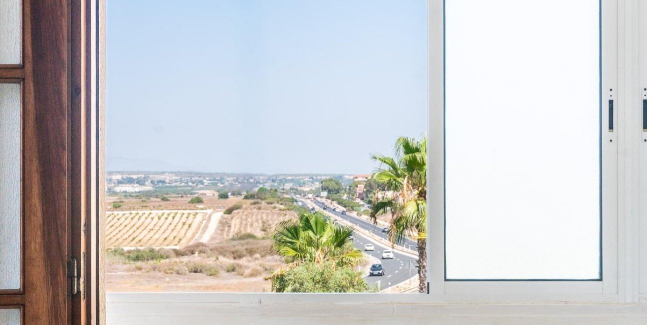 Resale - Apartment / flat -
Torrevieja - La Mata