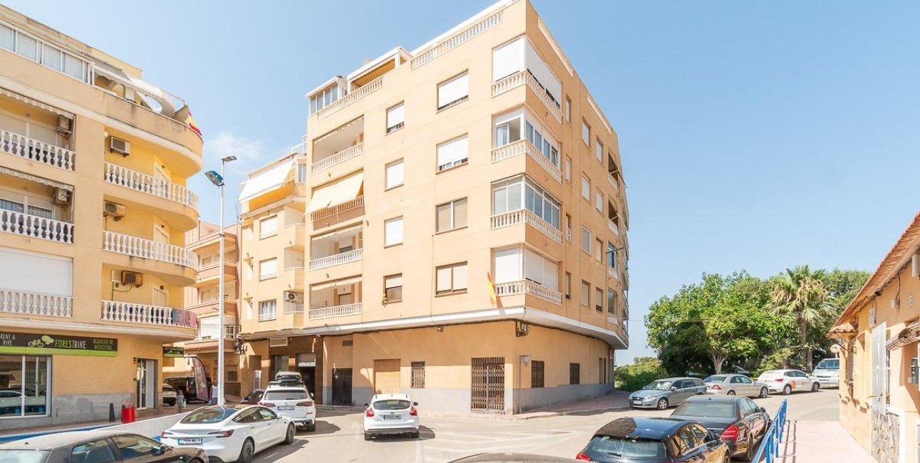 Resale - Apartment / flat -
Torrevieja - La Mata