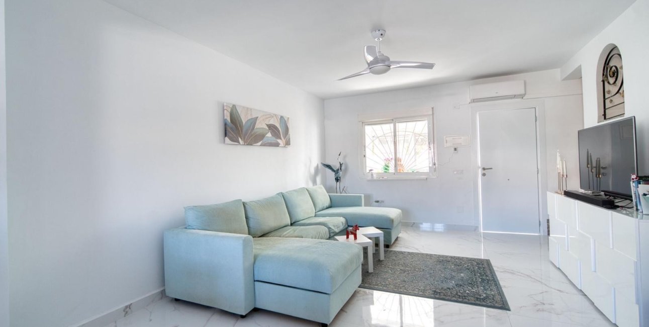 Resale - Townhouse -
Benijofar - Monte Azul