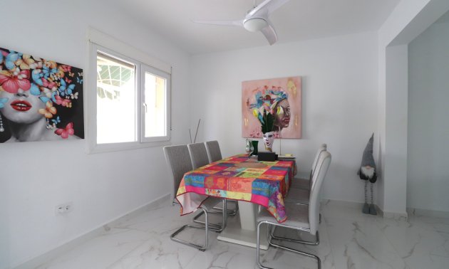 Resale - Townhouse -
Benijofar - Monte Azul