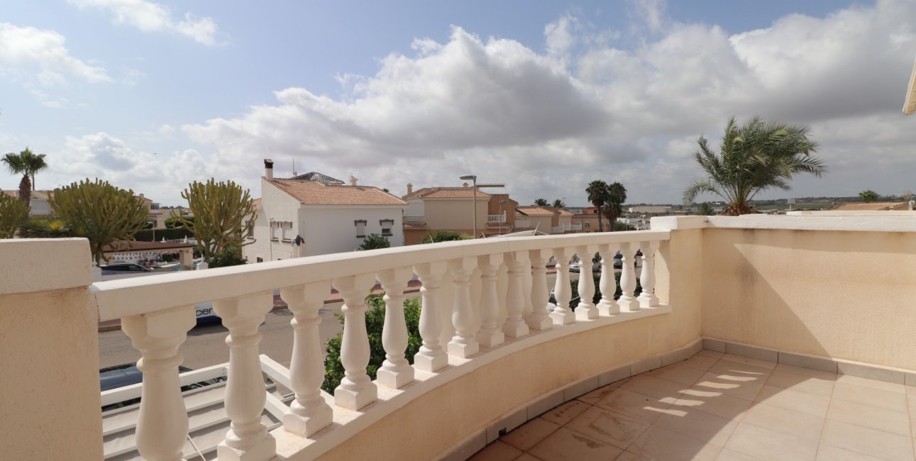 Resale - Townhouse -
Benijofar - Monte Azul