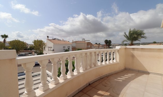 Resale - Townhouse -
Benijofar - Monte Azul