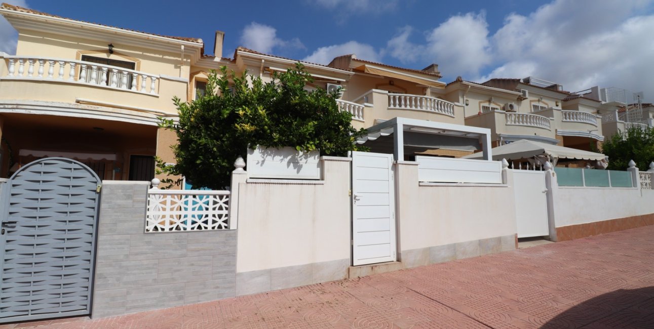 Resale - Townhouse -
Benijofar - Monte Azul