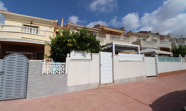 Resale - Townhouse -
Benijofar - Monte Azul