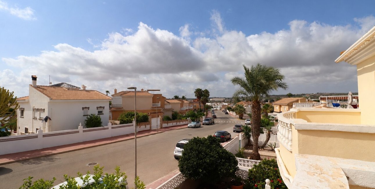 Resale - Townhouse -
Benijofar - Monte Azul