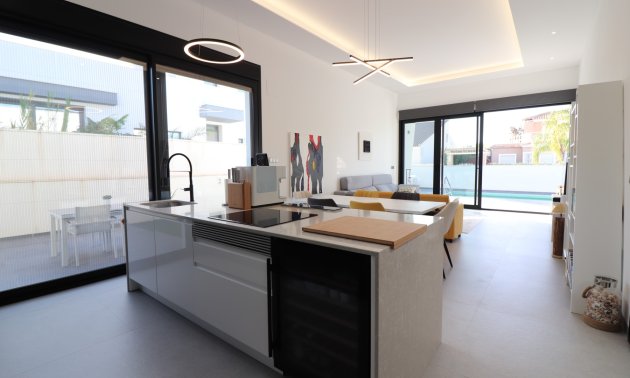 Reventa - Villa -
Formentera del Segura - Fincas de La Vega
