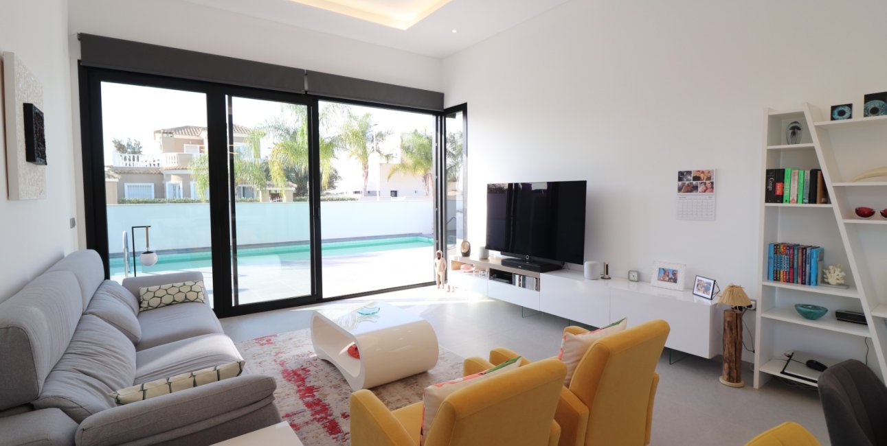 Reventa - Villa -
Formentera del Segura - Fincas de La Vega
