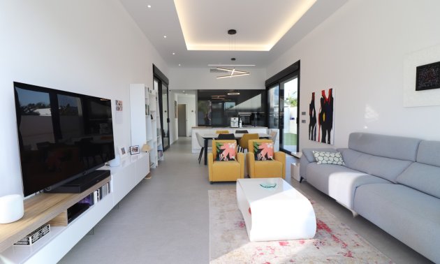 Reventa - Villa -
Formentera del Segura - Fincas de La Vega