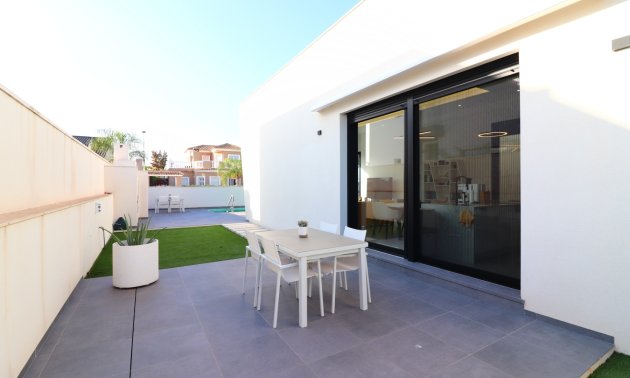 Reventa - Villa -
Formentera del Segura - Fincas de La Vega