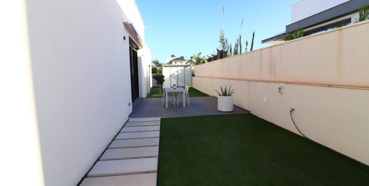 Reventa - Villa -
Formentera del Segura - Fincas de La Vega