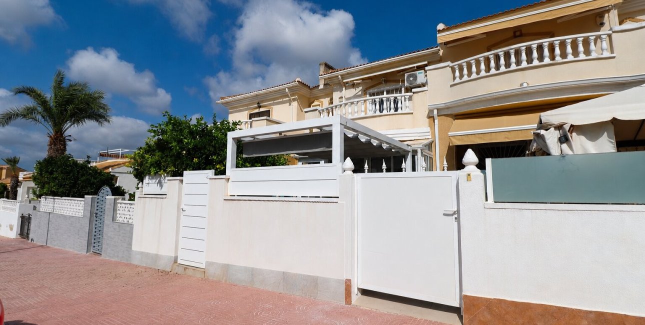 Resale - Townhouse -
Benijofar - Monte Azul
