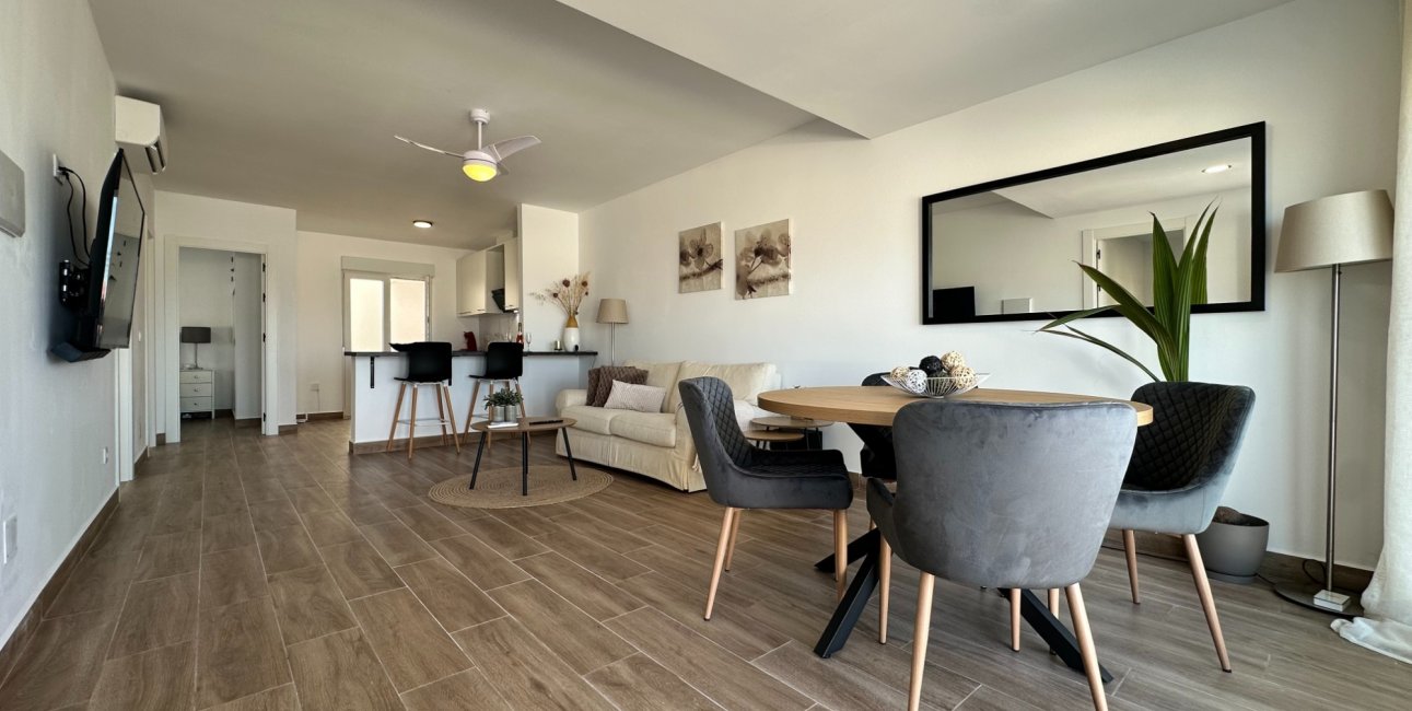 Resale - Bungalow -
Ciudad Quesada - Altos de Quesada