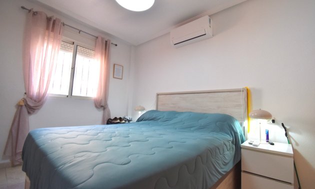 Resale - Apartment / flat -
Orihuela Costa - Playa Flamenca