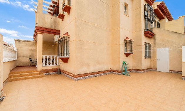 Long Term Rental - Apartment / flat -
Orihuela Costa - Playa Flamenca