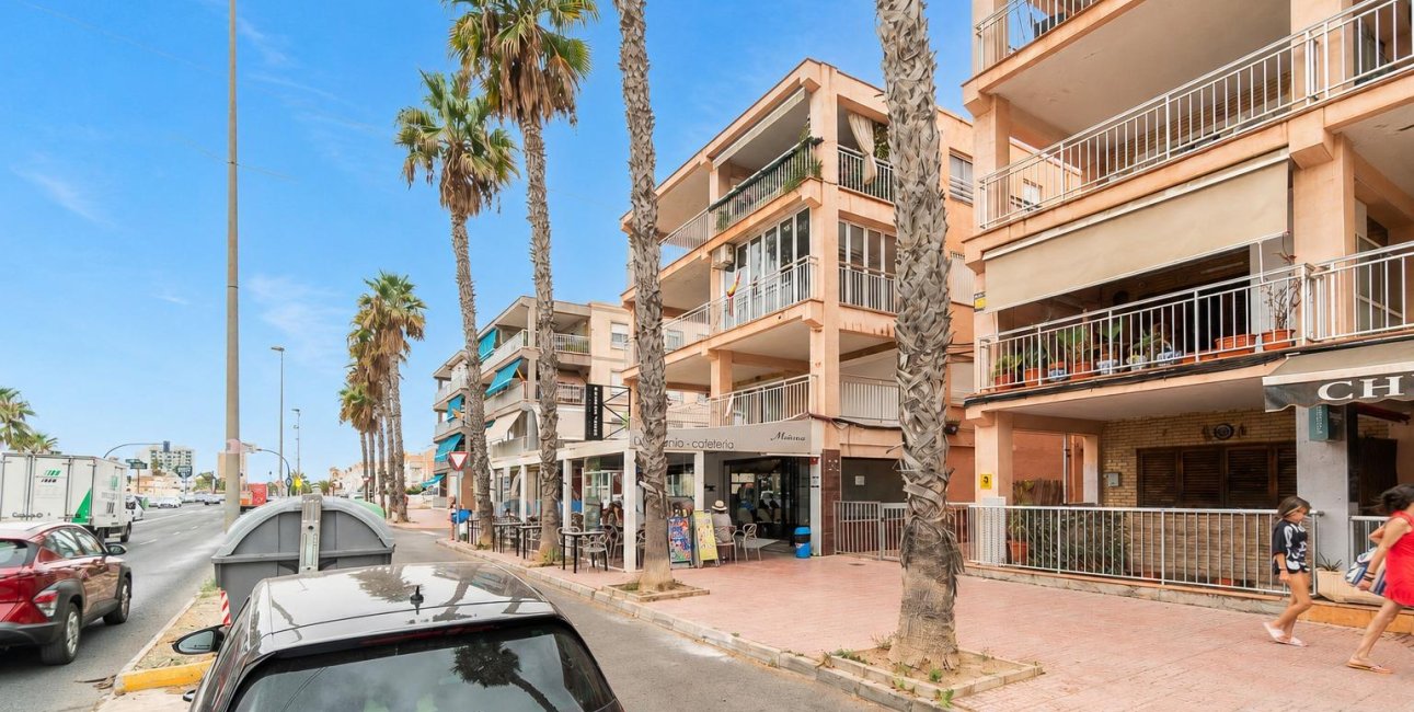 Reventa - Apartamento / piso -
Torrevieja - Playa de los Naufragos