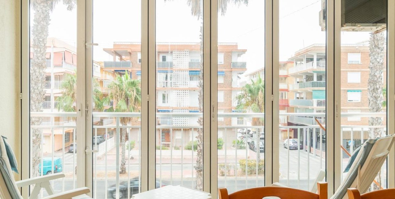 Reventa - Apartamento / piso -
Torrevieja - Playa de los Naufragos