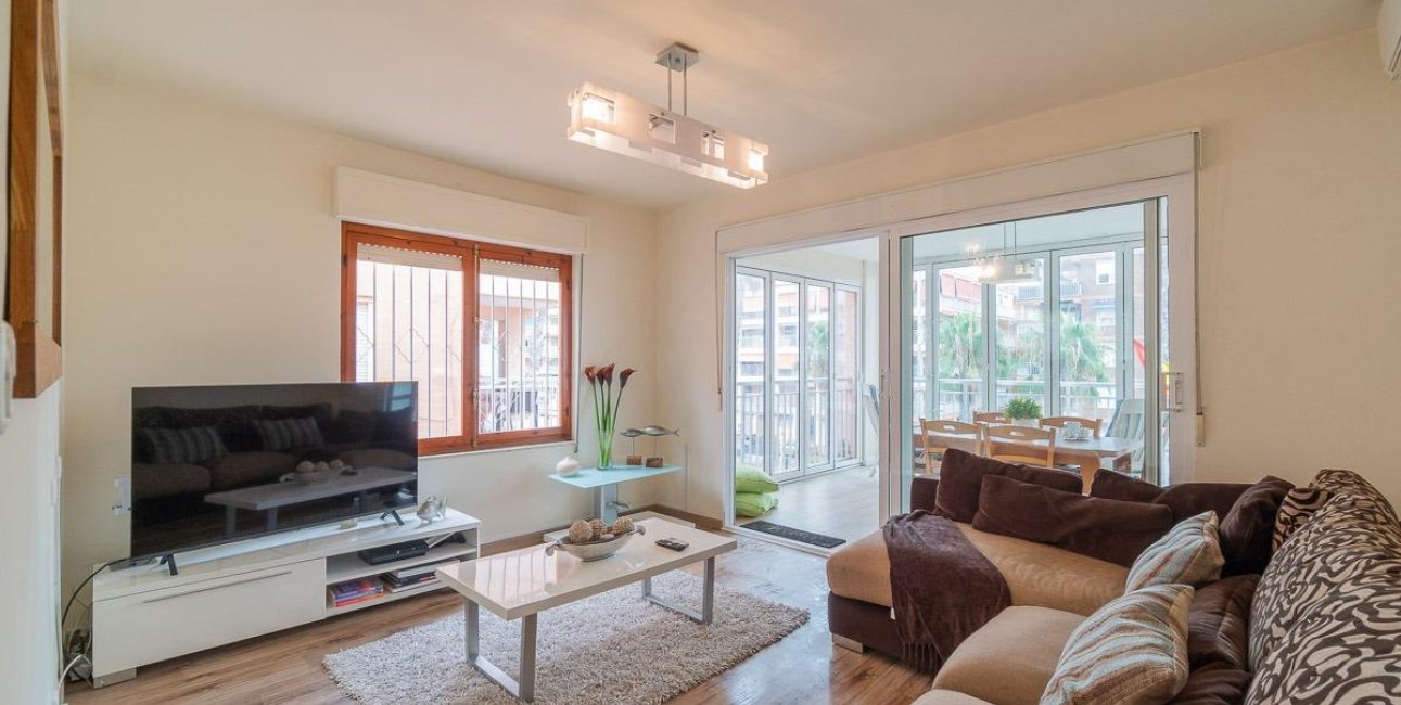 Reventa - Apartamento / piso -
Torrevieja - Playa de los Naufragos