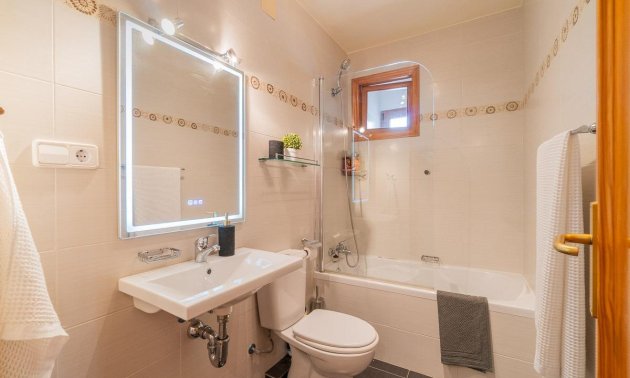 Reventa - Apartamento / piso -
Torrevieja - Playa de los Naufragos