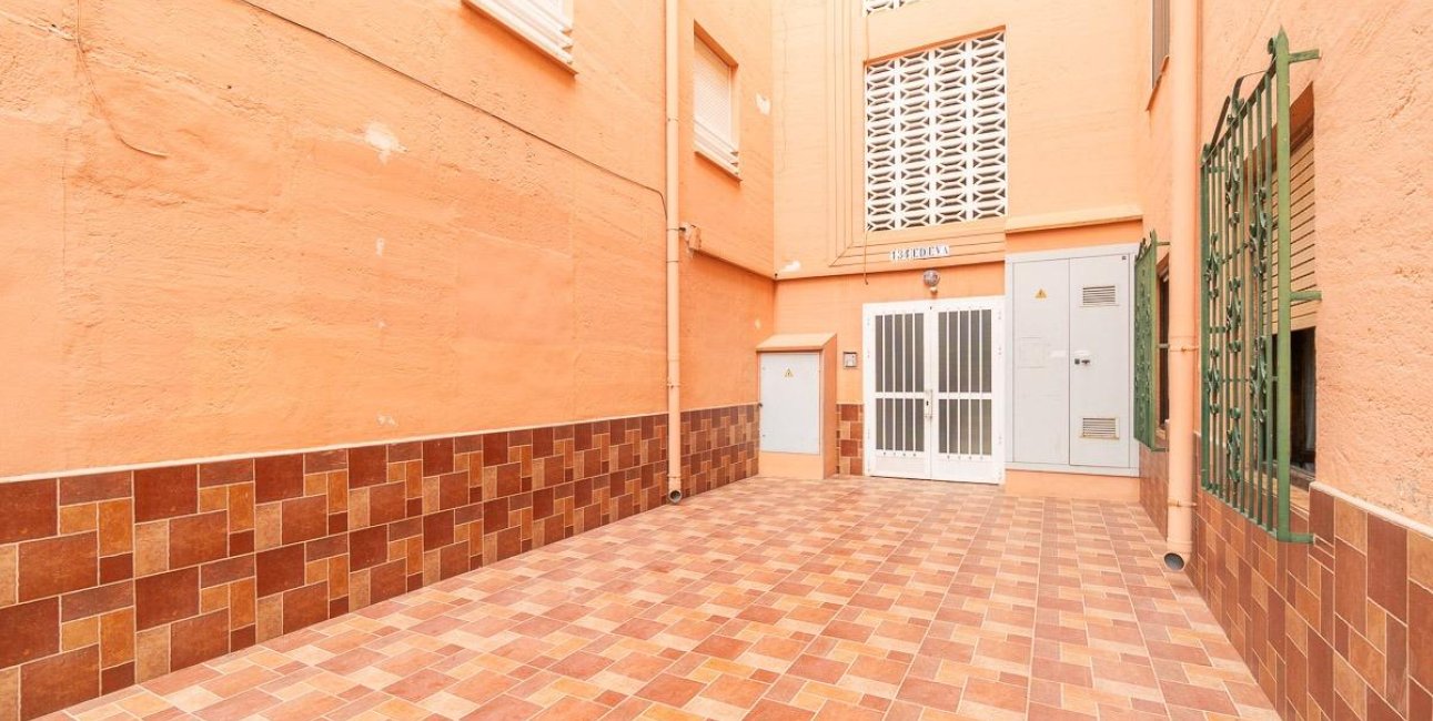Reventa - Apartamento / piso -
Torrevieja - Playa de los Naufragos