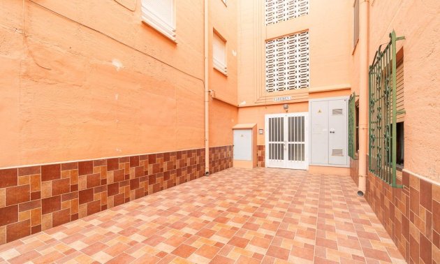 Reventa - Apartamento / piso -
Torrevieja - Playa de los Naufragos