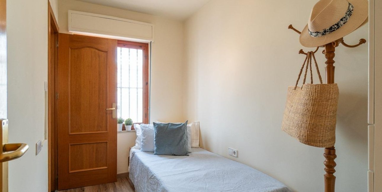 Reventa - Apartamento / piso -
Torrevieja - Playa de los Naufragos