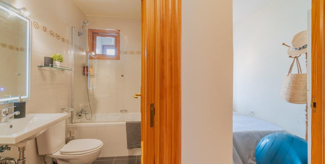 Reventa - Apartamento / piso -
Torrevieja - Playa de los Naufragos