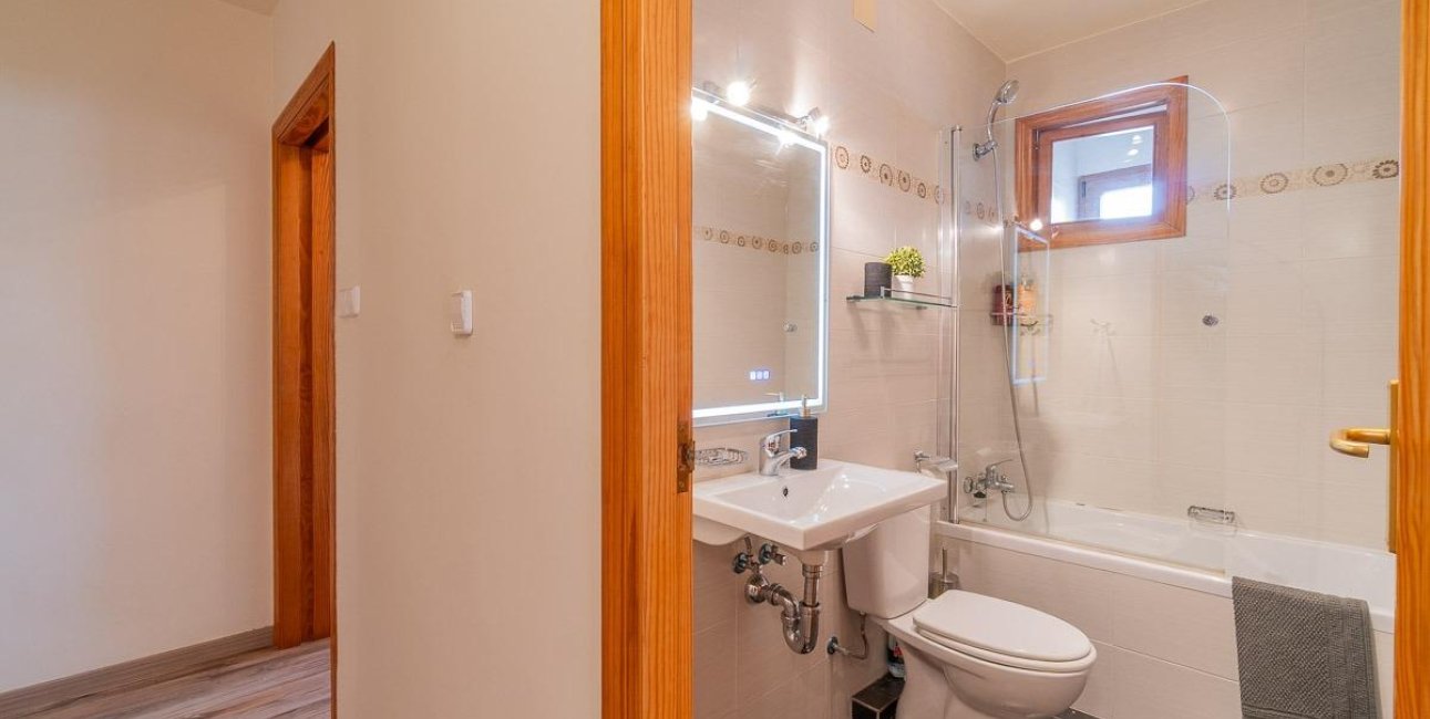 Reventa - Apartamento / piso -
Torrevieja - Playa de los Naufragos