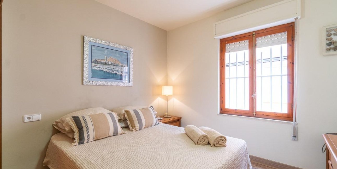 Reventa - Apartamento / piso -
Torrevieja - Playa de los Naufragos