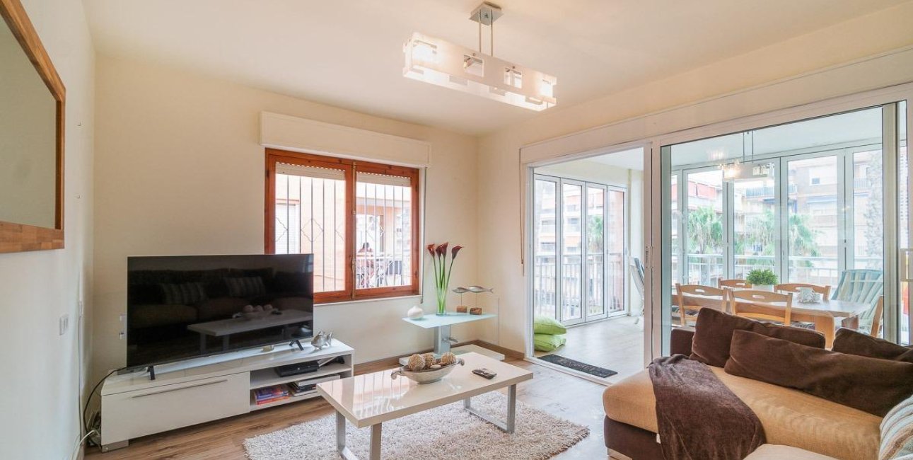 Reventa - Apartamento / piso -
Torrevieja - Playa de los Naufragos