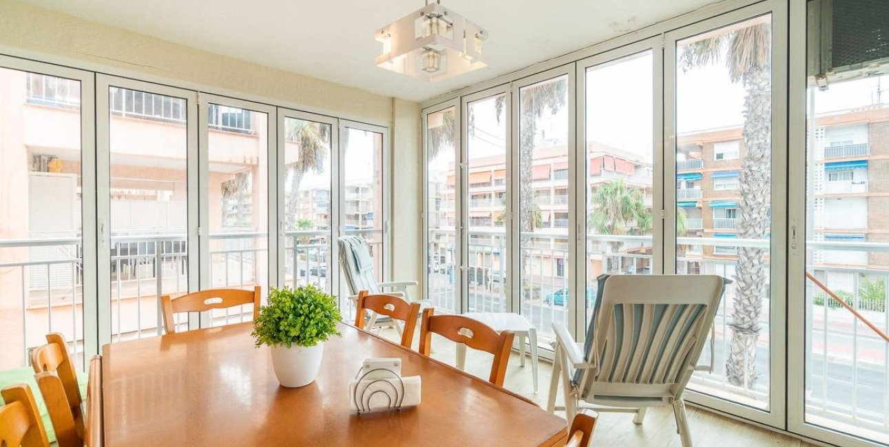Reventa - Apartamento / piso -
Torrevieja - Playa de los Naufragos