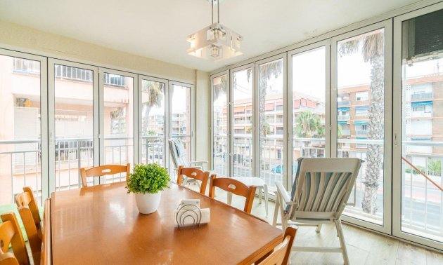 Reventa - Apartamento / piso -
Torrevieja - Playa de los Naufragos