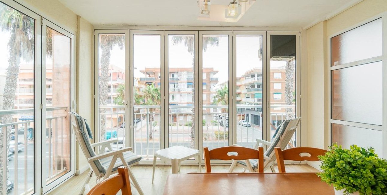 Reventa - Apartamento / piso -
Torrevieja - Playa de los Naufragos