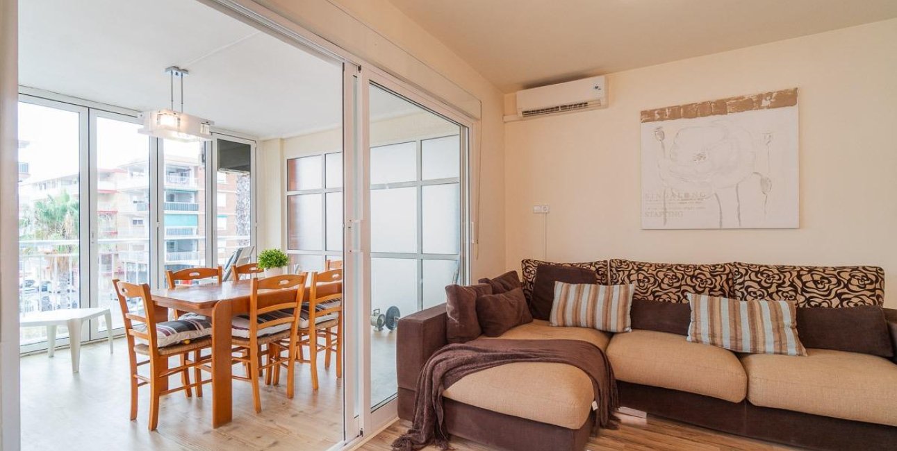 Reventa - Apartamento / piso -
Torrevieja - Playa de los Naufragos