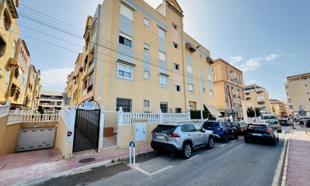 Resale - Apartment / flat -
Torrevieja - Torrevista Playa