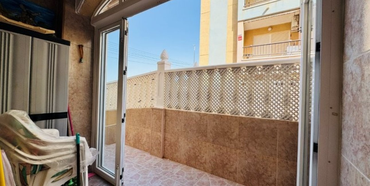 Resale - Apartment / flat -
Torrevieja - Torrevista Playa