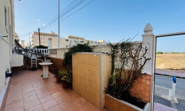 Resale - Apartment / flat -
Torrevieja - Torrevista Playa