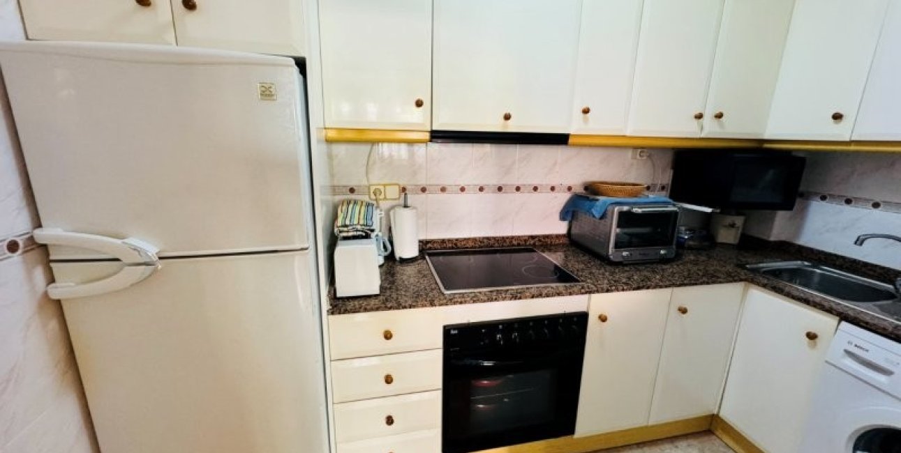 Resale - Apartment / flat -
Torrevieja - Torrevista Playa