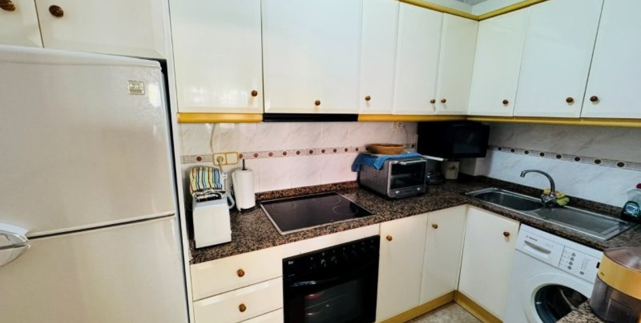Resale - Apartment / flat -
Torrevieja - Torrevista Playa