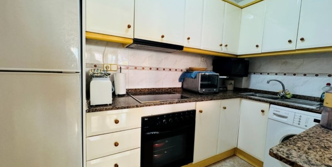 Resale - Apartment / flat -
Torrevieja - Torrevista Playa