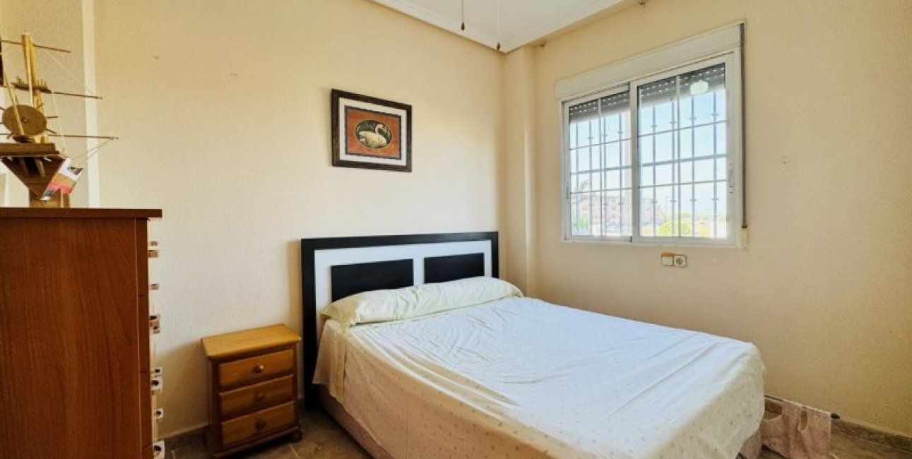 Resale - Apartment / flat -
Torrevieja - Torrevista Playa