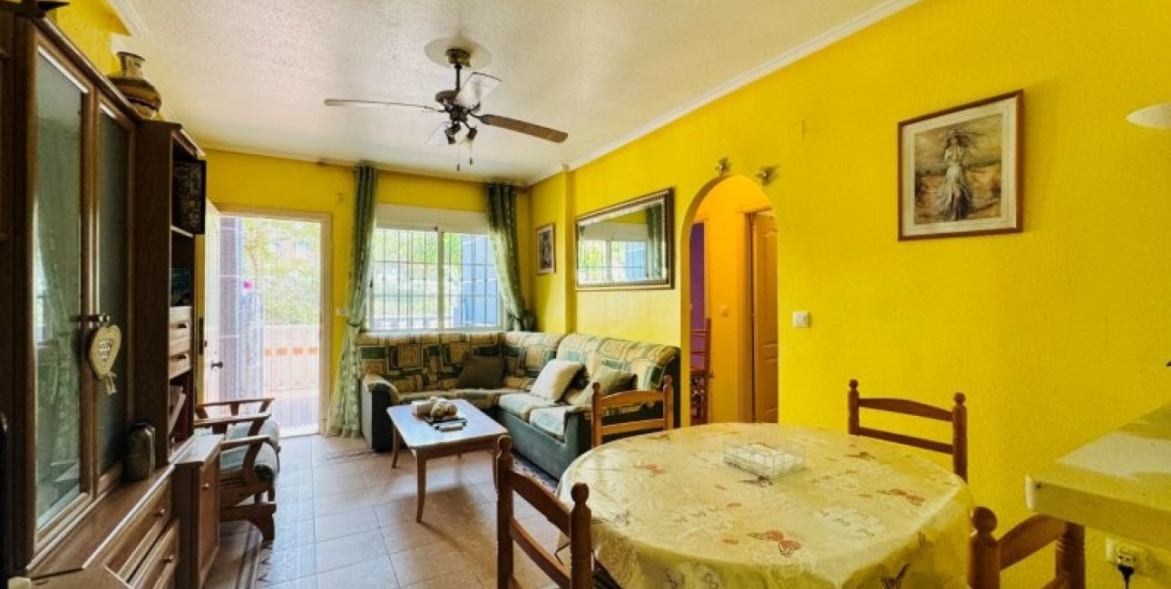 Reventa - Apartamento / piso -
Torrevieja - Pinada Beach II