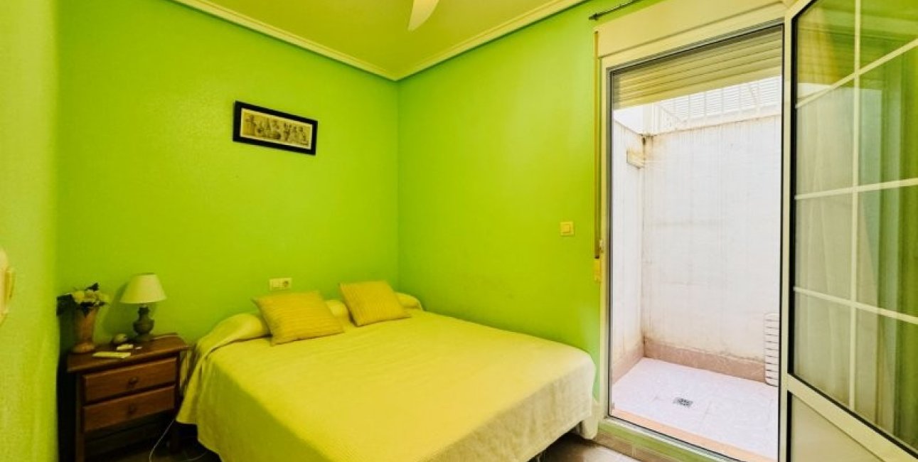 Reventa - Apartamento / piso -
Torrevieja - Pinada Beach II