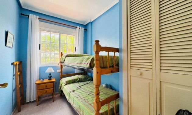 Reventa - Apartamento / piso -
Torrevieja - Pinada Beach II