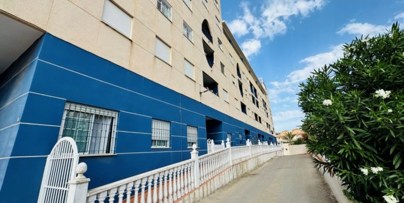 Reventa - Apartamento / piso -
Torrevieja - Pinada Beach II