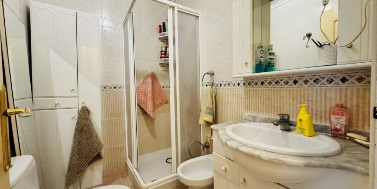 Reventa - Apartamento / piso -
Torrevieja - Pinada Beach II