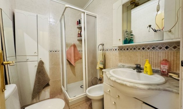 Reventa - Apartamento / piso -
Torrevieja - Pinada Beach II