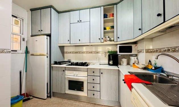Reventa - Apartamento / piso -
Torrevieja - Pinada Beach II